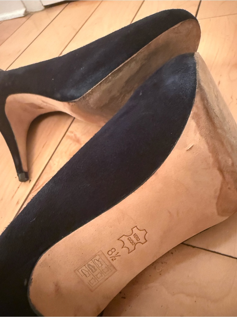 Cynthia Vincent Black Suede Pump with Textured Vamp - Picture 4 of 5